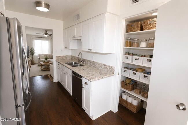 Photo - 6624 S Palm Dr