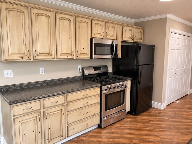 305 N Appleview Dr