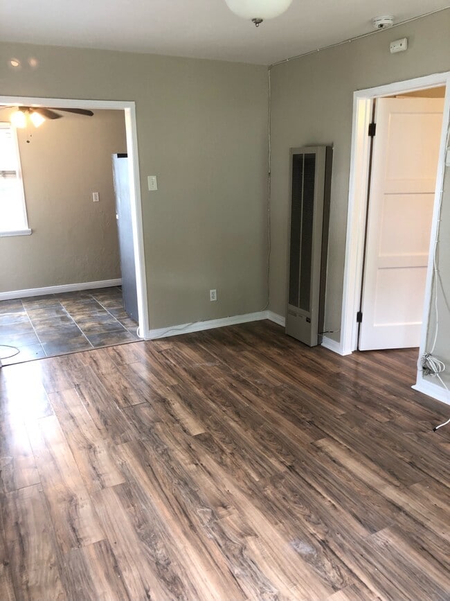 Photo - 1733 N Hollywood Way Unidad 1733