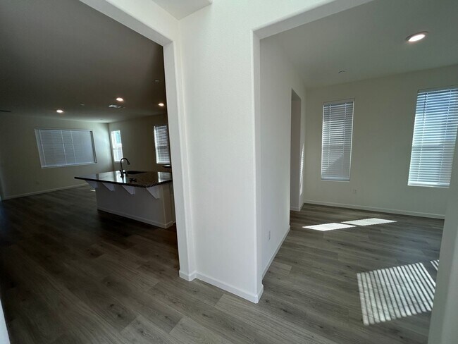 Photo - Beautiful Newer 4 Bedroom Home in Aspen-Sequoia Trails with Solar!