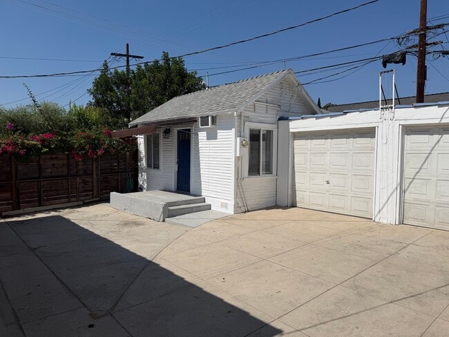 Photo - 3619 Edenhurst Ave