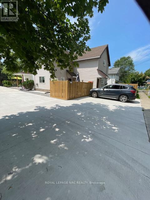 Photo - 3717 Hibbard St