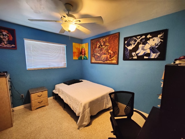 Building Photo - 9020 SW 59th St Rental