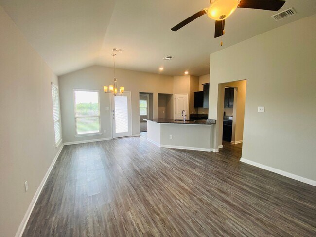 Photo - Charming and well-maintained home in a convenient Temple location
