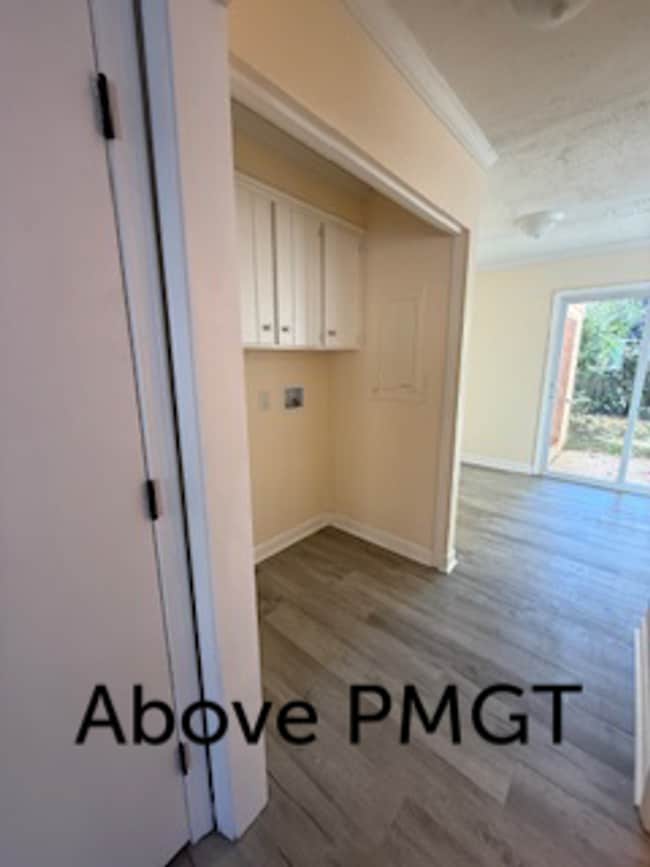 Photo - E Blackstock Rd-11 Unit Townhome