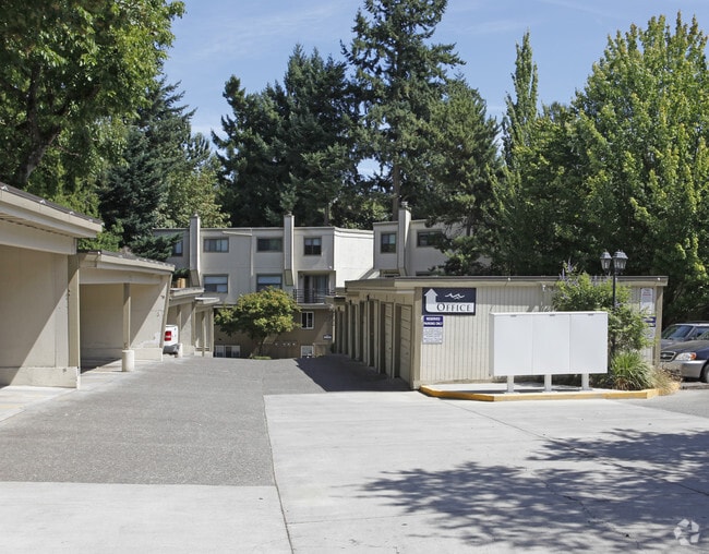 Water's Edge Apartments - Water's Edge Apartments