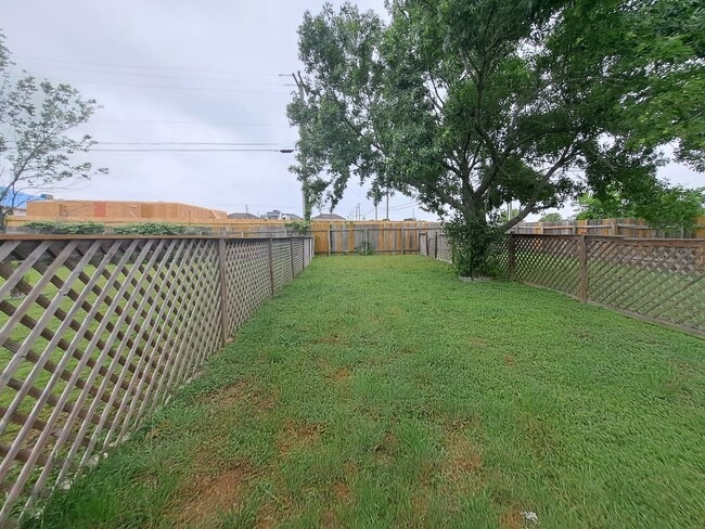 Photo - 1112 Leslie Cir