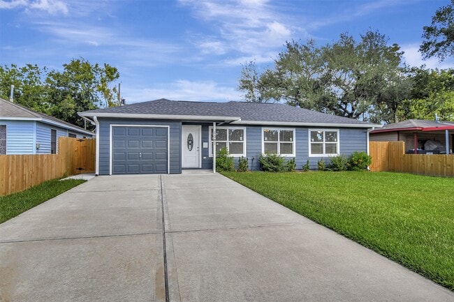Photo - 1307 Belshire Rd
