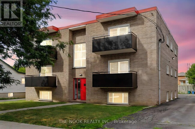 Photo - 106 Cromwell Ave Unit 21