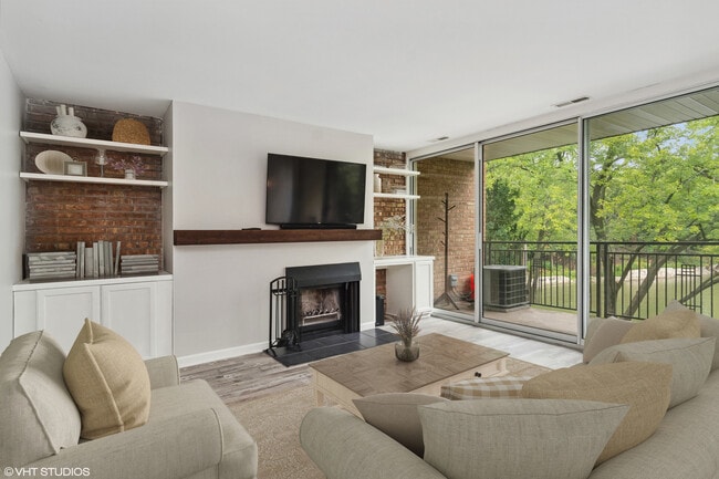 Photo - 1601 Fairway Dr Unit 2G