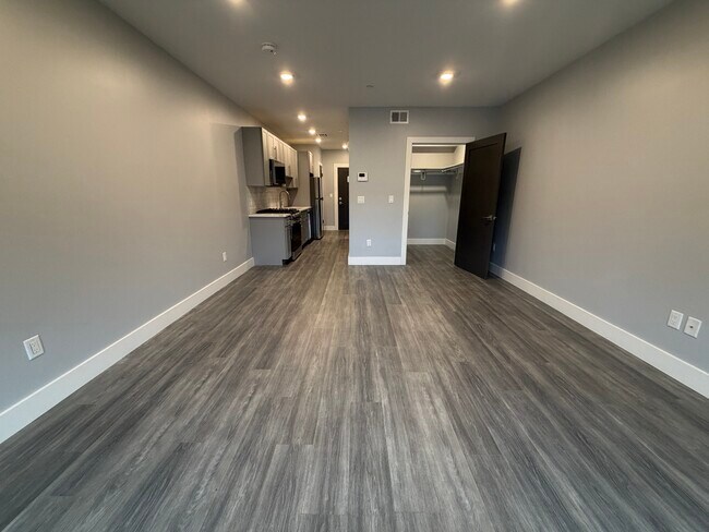 Photo - 315 Western Ave Unidad 307