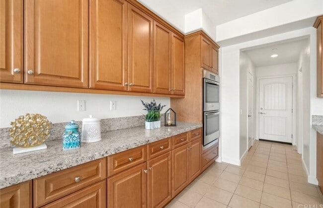 Photo - 14925 Shoreham St Unit Smaller Suite