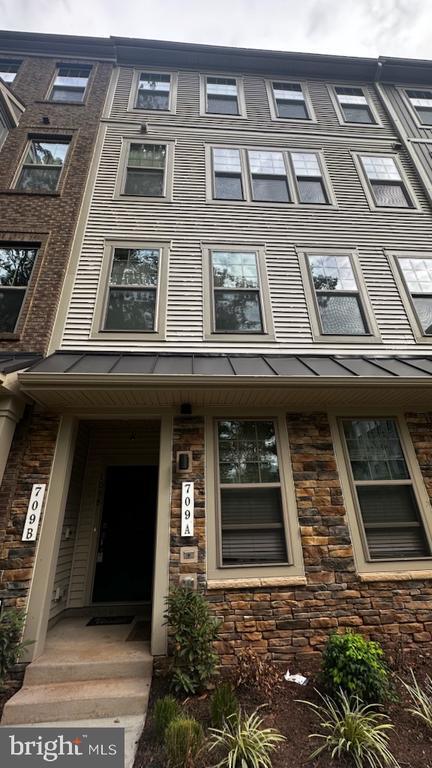 Photo - 709 Thomas Ln Unit B