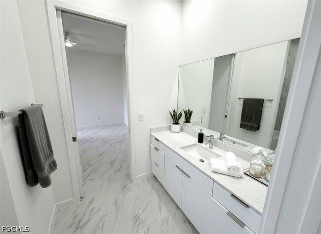 Photo - 477 Rayford St