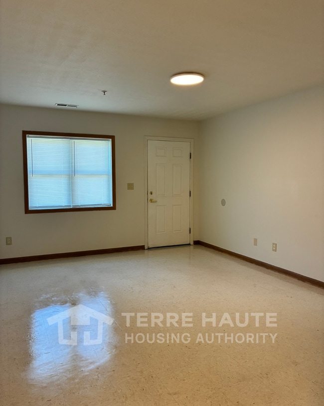Photo - 275 N 18th St