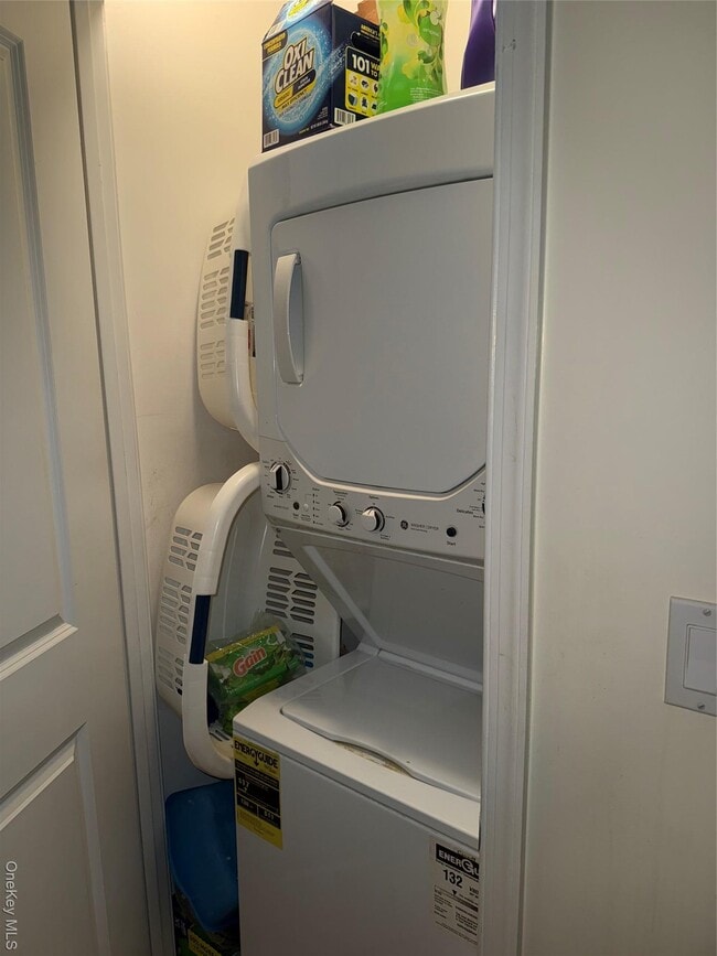 Photo - 1000 E 35th St Unit 4B