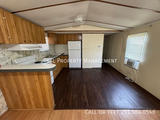 Photo - 3101 Western Hills Dr W