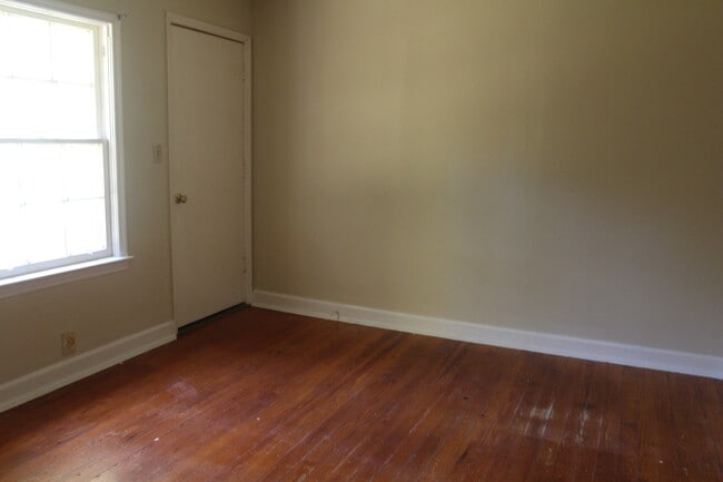 Photo - 956 South St