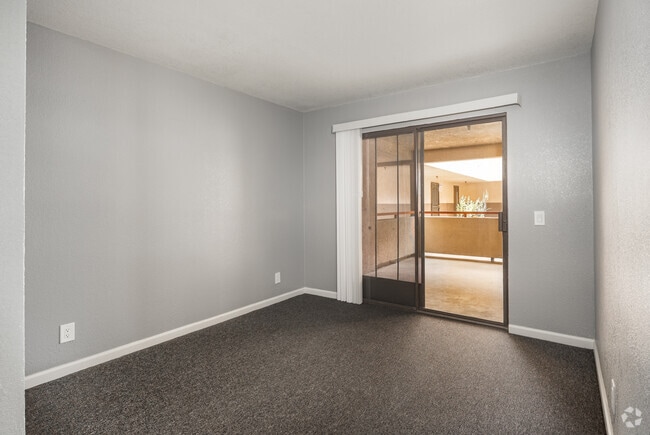 1BR, 1BA - 750SF - Primary Bedroom