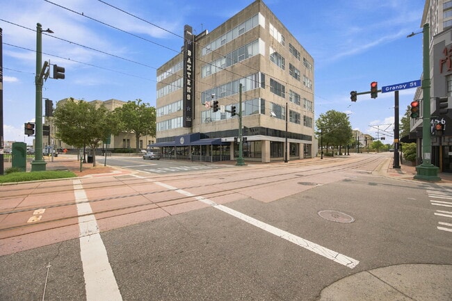 Photo - Downtown Living at Its Best Unit 5A