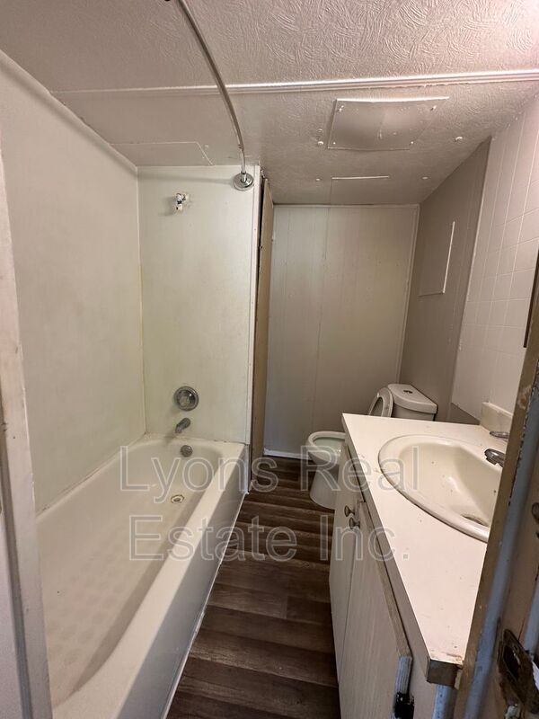 Photo - 8086 Heck Dr Unit #1A