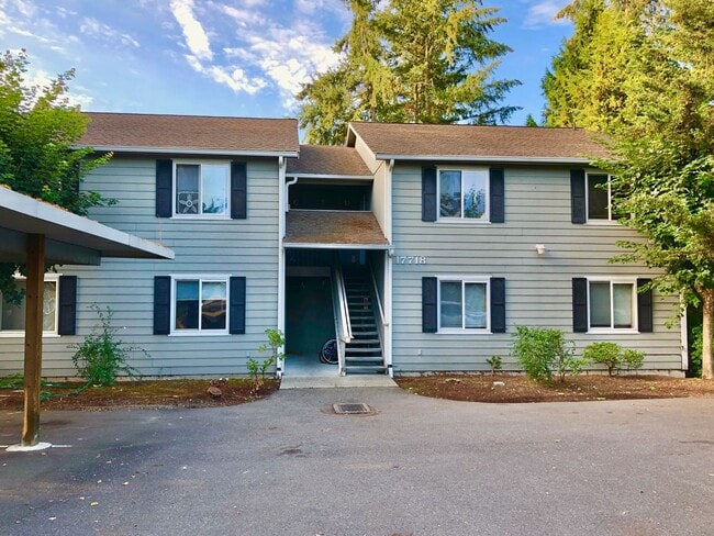 Photo - Puyallup Area 2 Bedroom 2nd Floor Apartment Unit 17708-D