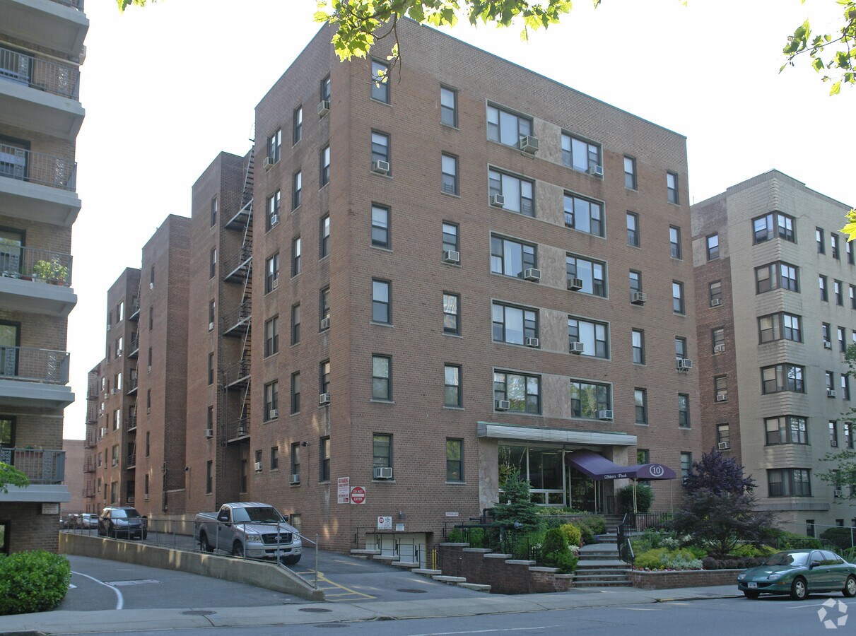 Tibbets Park - Tibbets Park Apartments