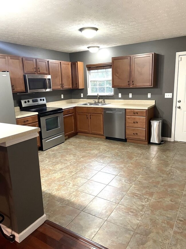 Photo - 2138 Bernhurst Dr