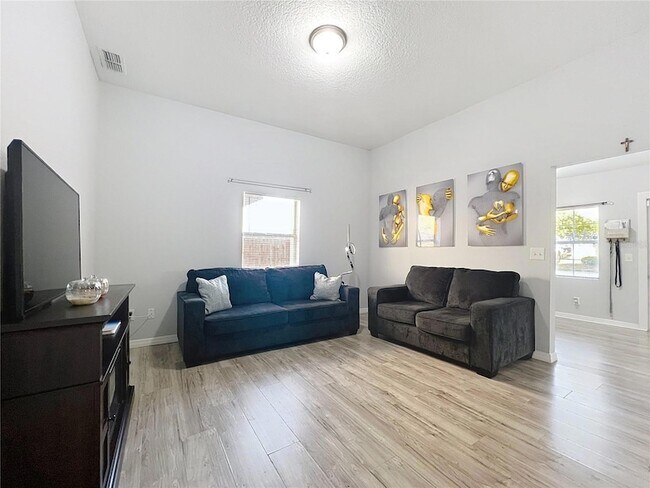 Photo - 1109 5th St SW