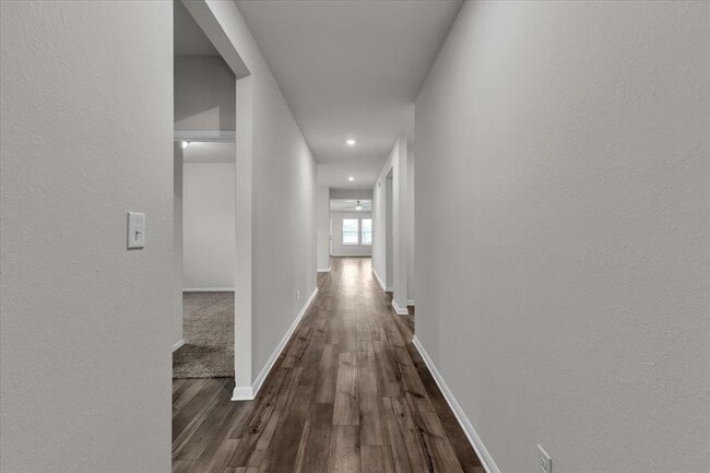 Photo - 405 Grasslands Trl