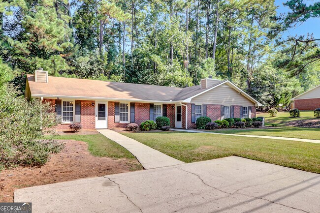 Photo - 135 Belle Dr