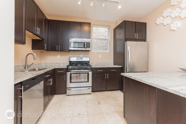 Building Photo - 2005 W Race Ave Unit 2