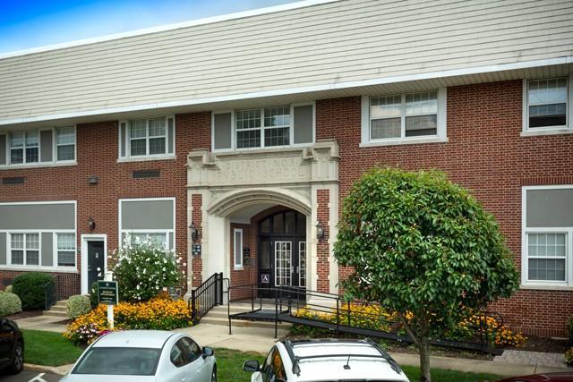 Building Photo - 425 Newbridge Rd Unit 37 Rental