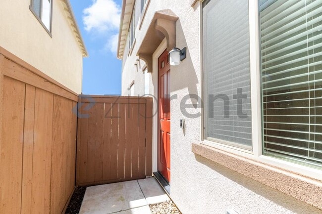 Photo - 6193 Oberlander Dr