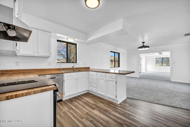 Photo - 430 Calle De La Plata