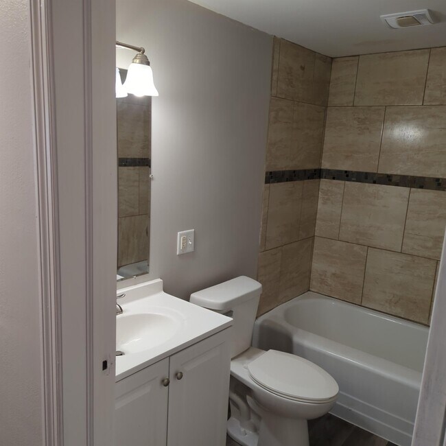 Photo - 2639 N California Ave