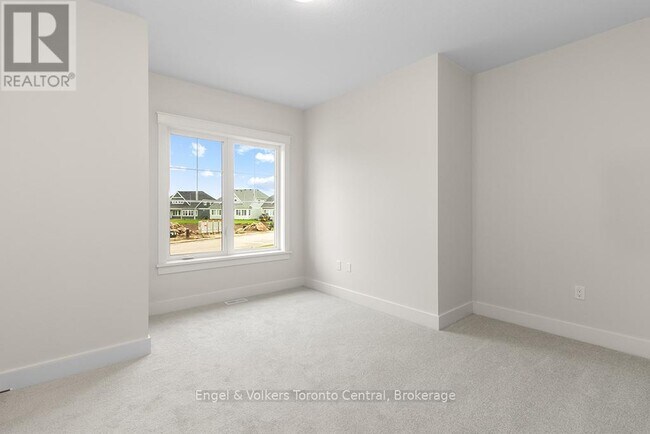 Photo - 260 Snowberry Ln
