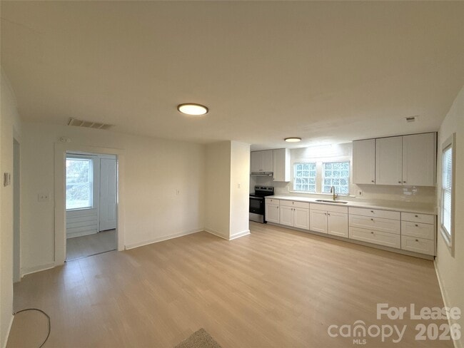 Photo - 1903 Flint Ln