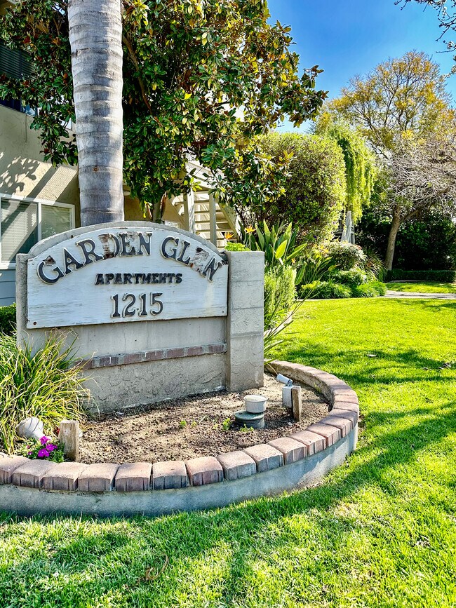 Photo - Garden Glen Apartments