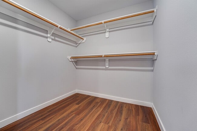 Photo - 6716 Haight St