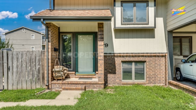 Building Photo - 759 N Illinois St Rental