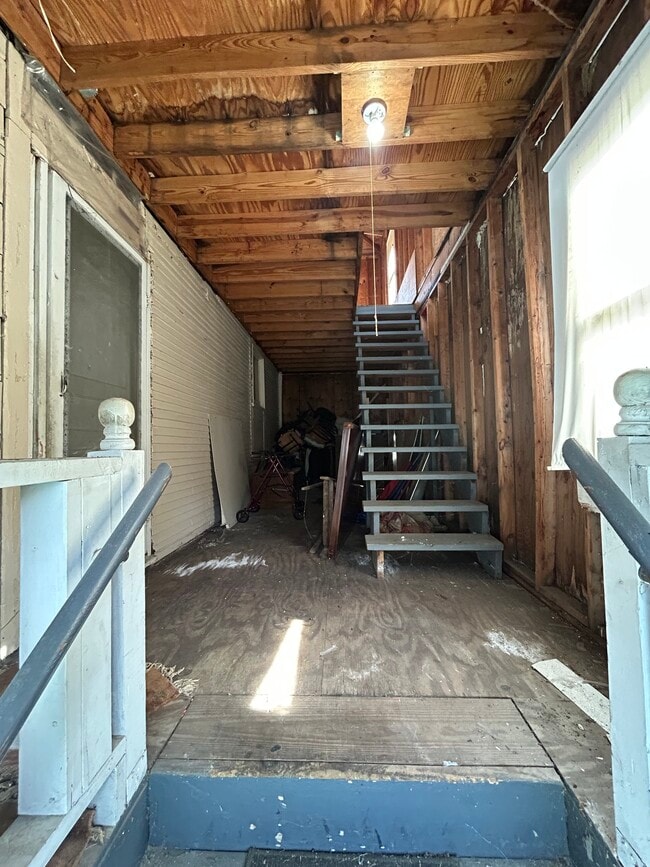 Building Photo - 3100 Bond Ave