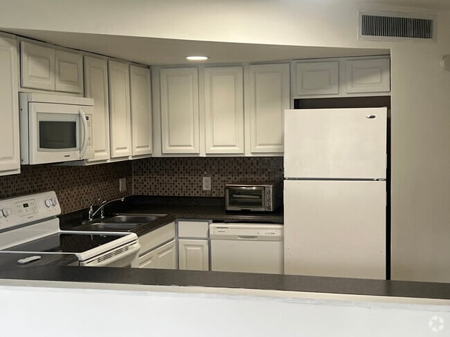Building Photo - 41 Deer Creek Rd Rental