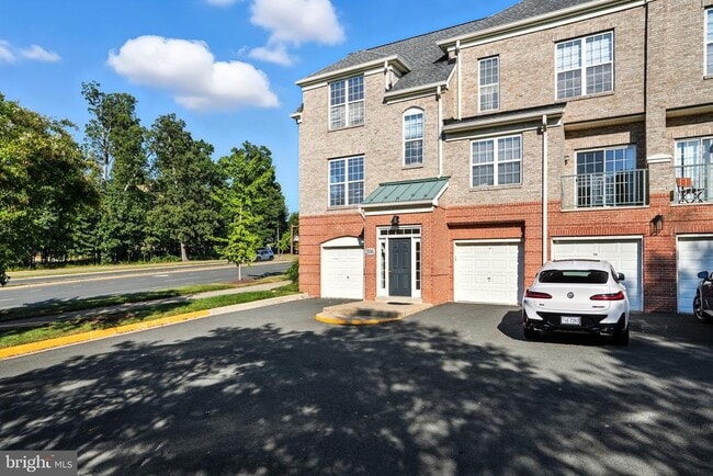 Building Photo - 12180 Abington Hall Pl