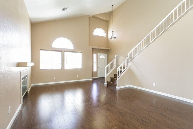 Photo - 4630 Spruce Oak Dr