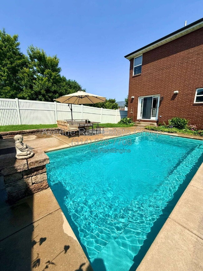 Photo - 3948 Blaine Ave