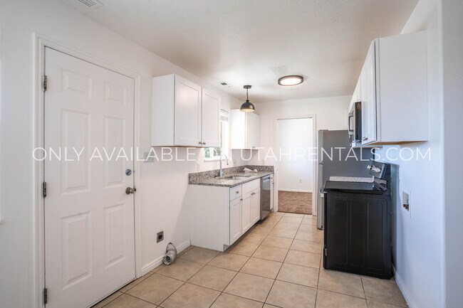 Photo - 2057 S State St