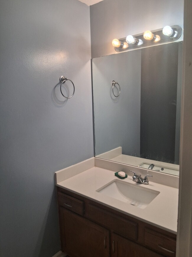 Photo - 606 Independence Ct Unit 606