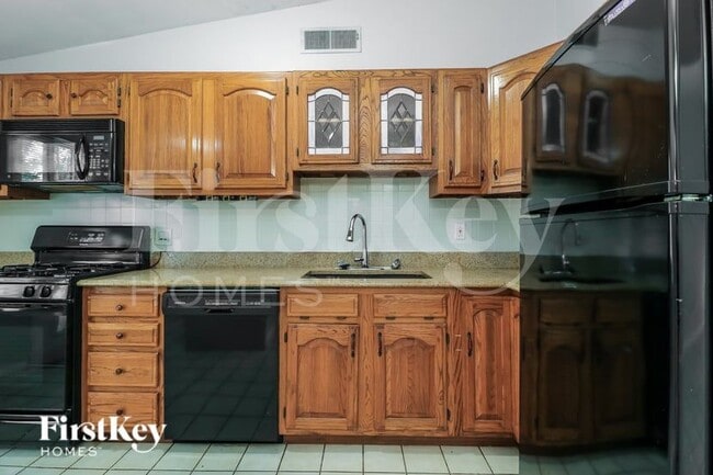 Photo - 445 Ridge Dr