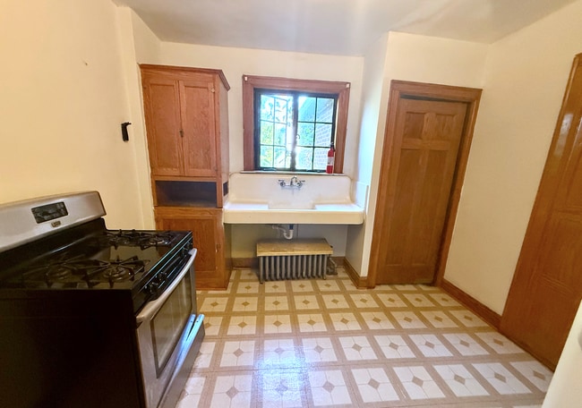 3505 Ravenwood Ave Unit 4